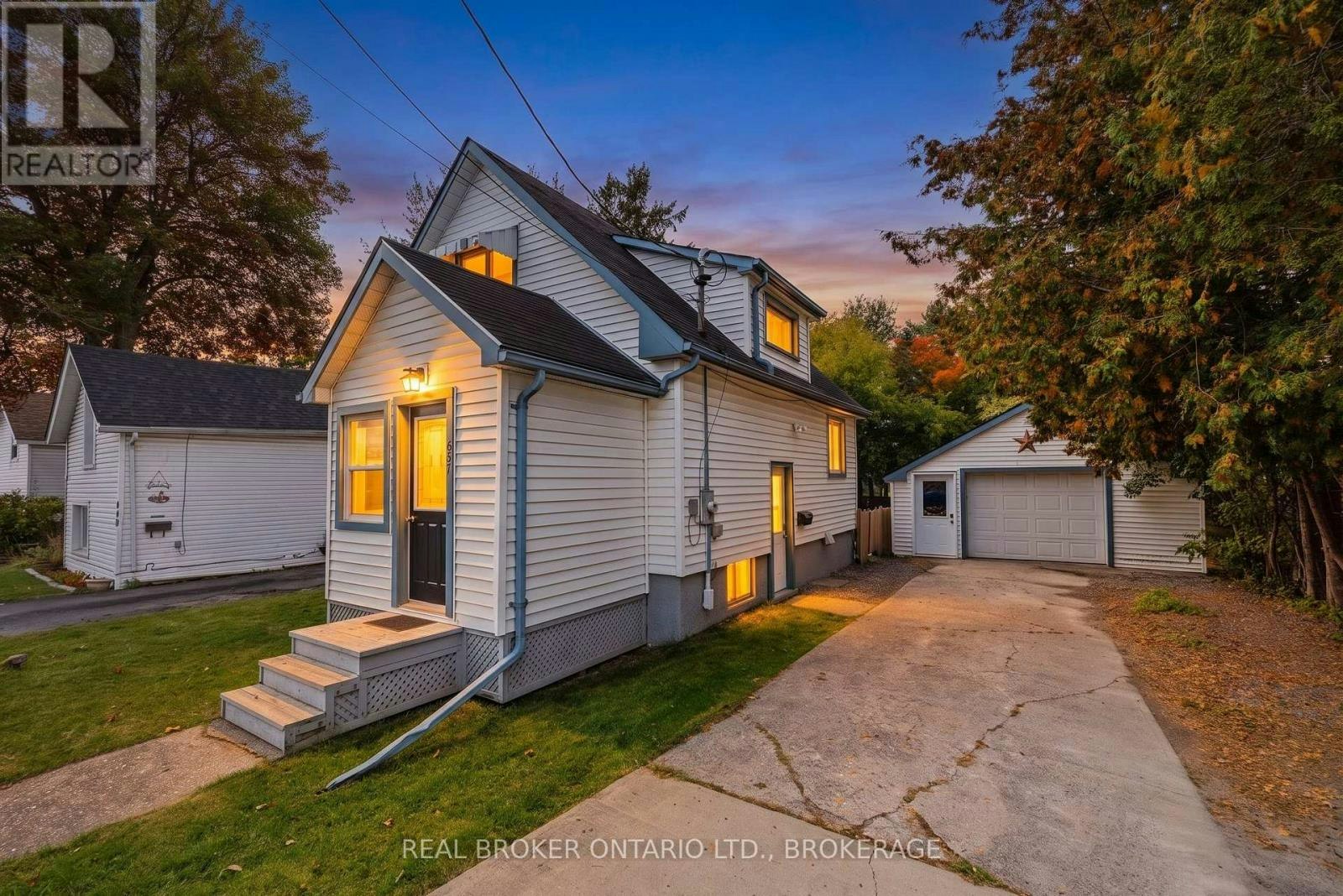 657 Collins Bay Road, Kingston, ON, K7M 5G7
