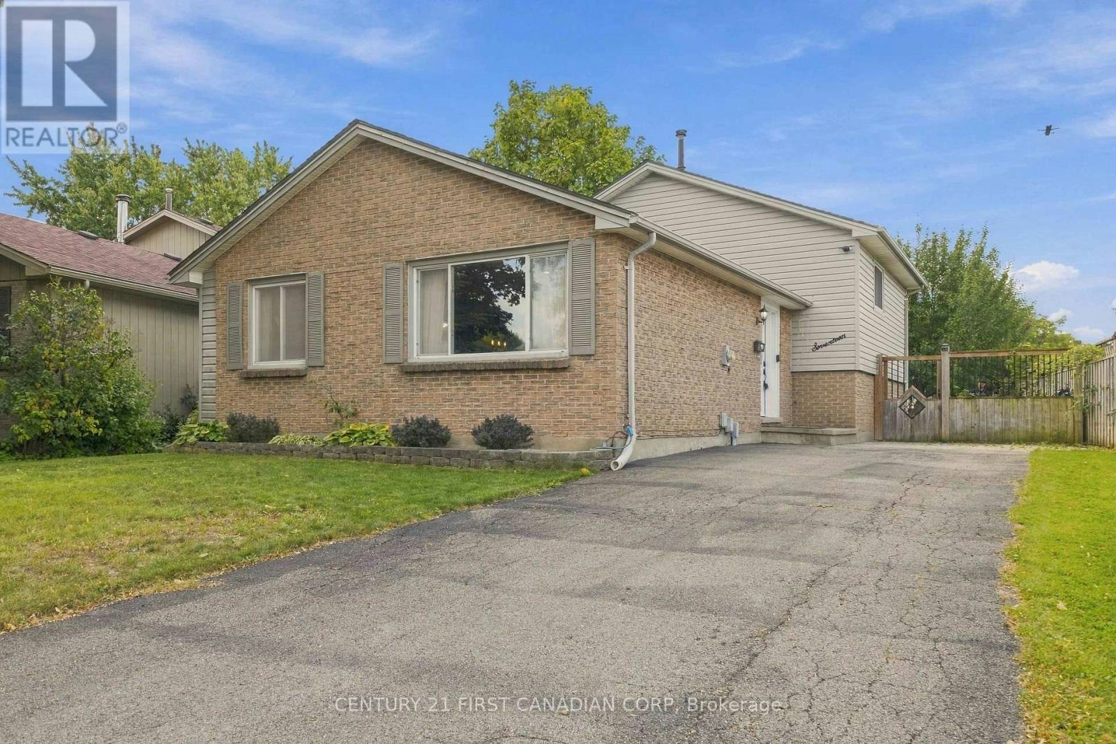 17 Archer Crescent, London, ON, N6E 2A4