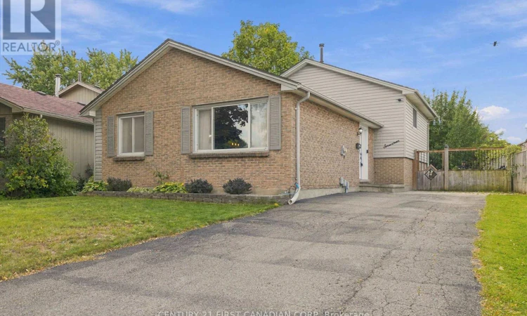 17 Archer Crescent