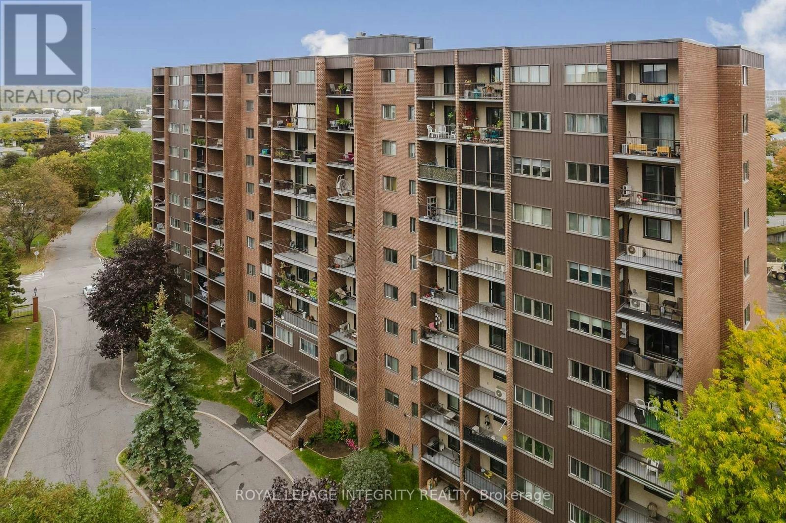 212-2650 Southvale Crescent, Ottawa, ON, K1B 4S9