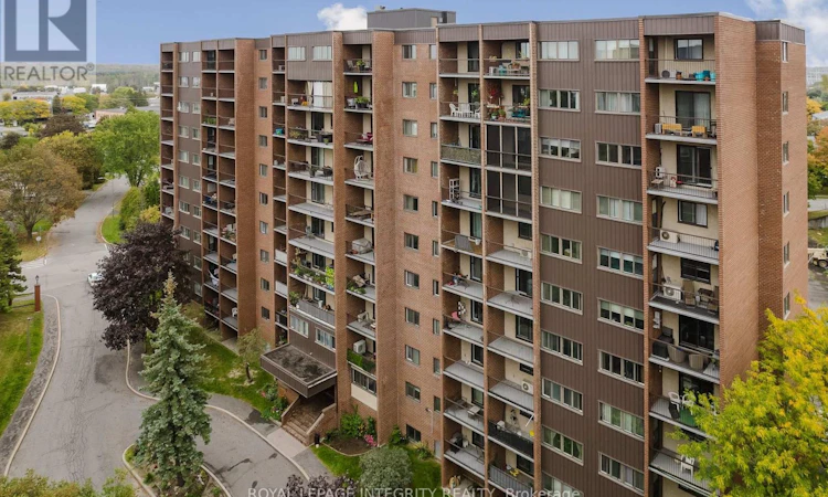 212-2650 Southvale Crescent