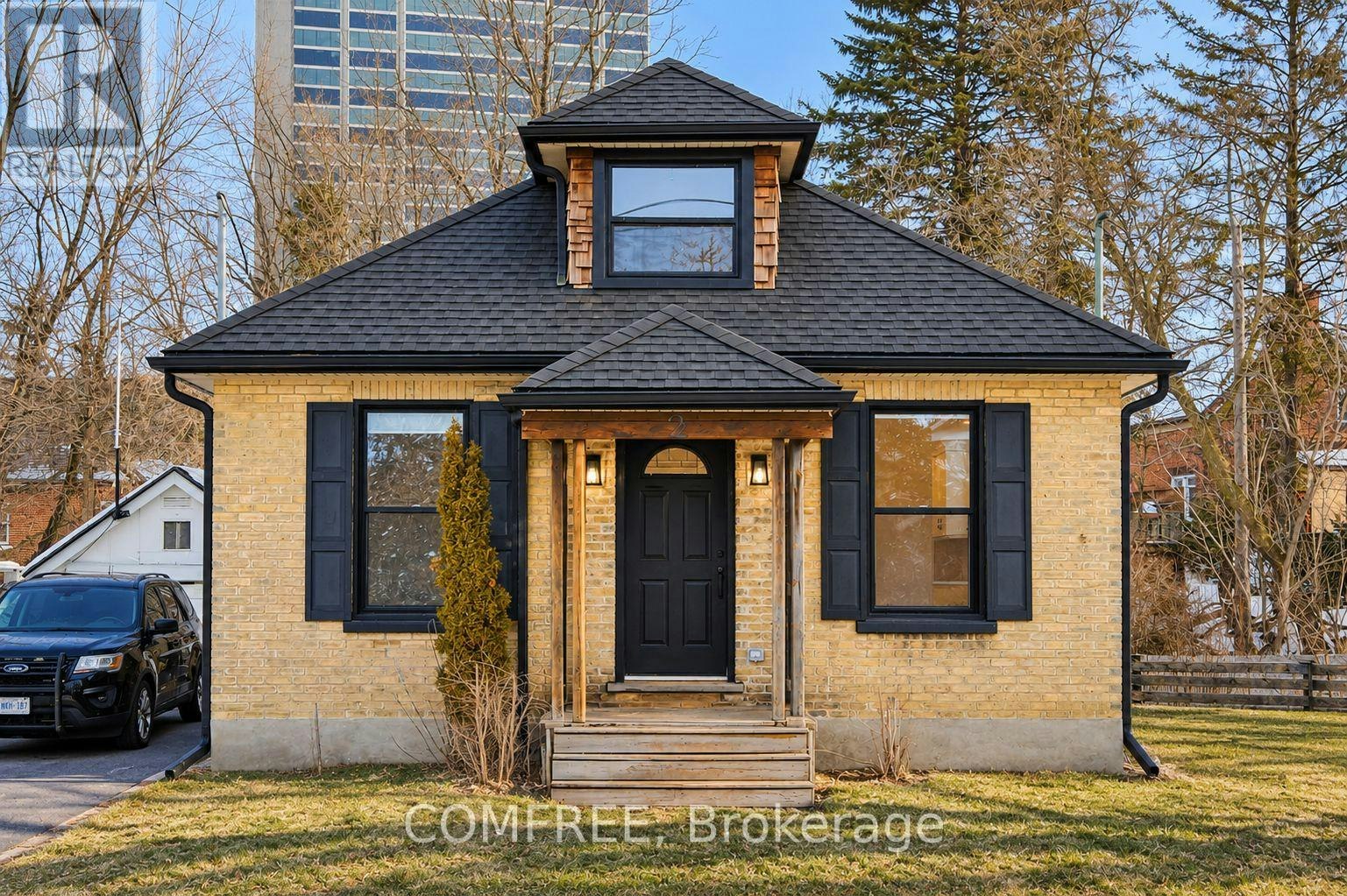 2 Esson Street, Kitchener, ON, N2M 2T9