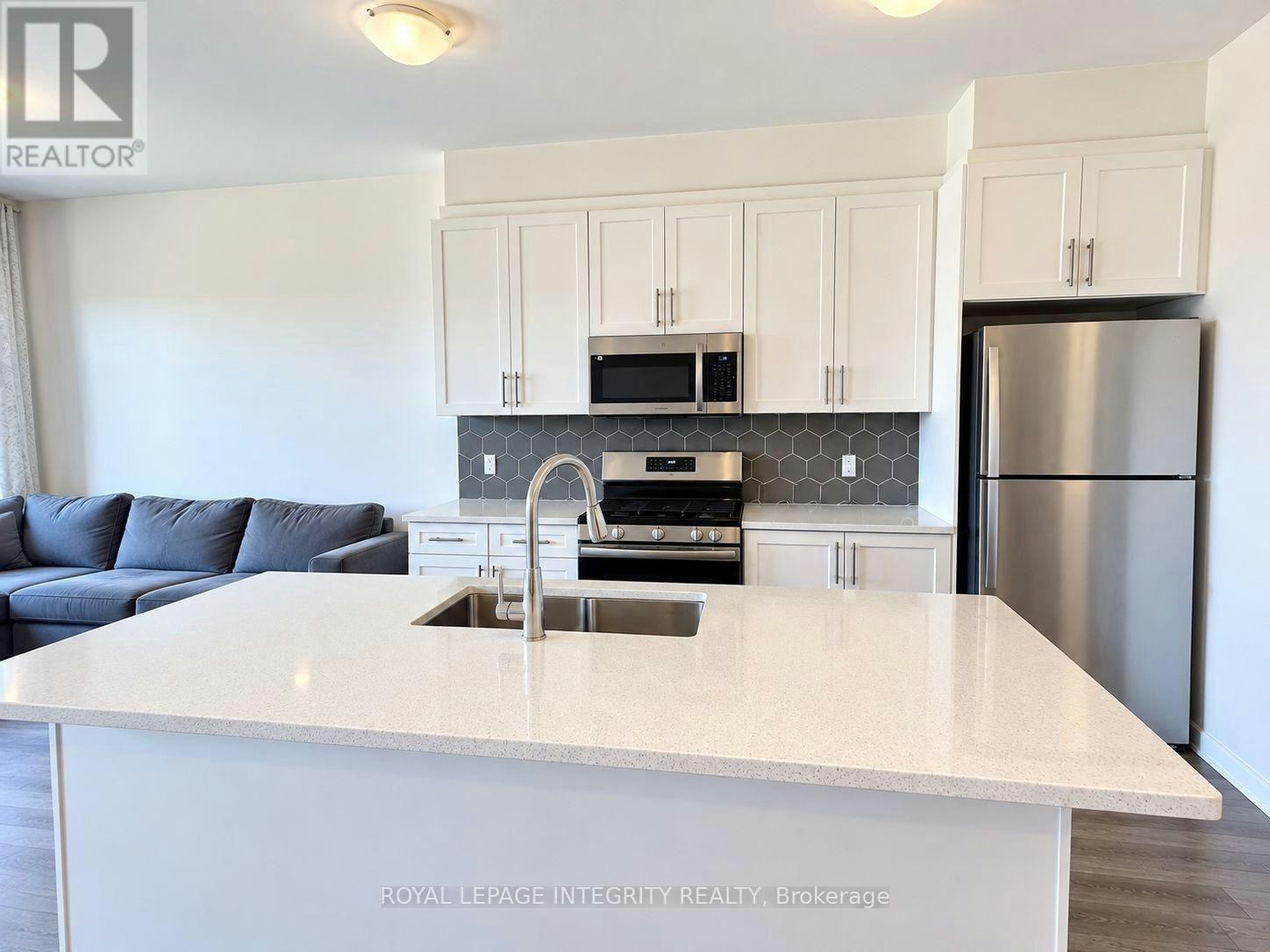 323 Gisborne Place, Ottawa, ON, K2W 0L2 - 8
