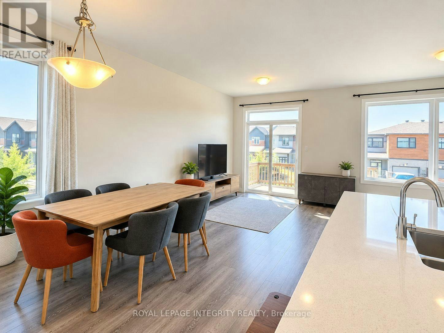 323 Gisborne Place, Ottawa, ON, K2W 0L2 - 5