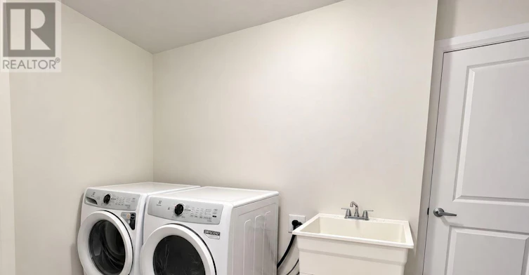 323 Gisborne Place, Ottawa, ON, K2W 0L2 - 4