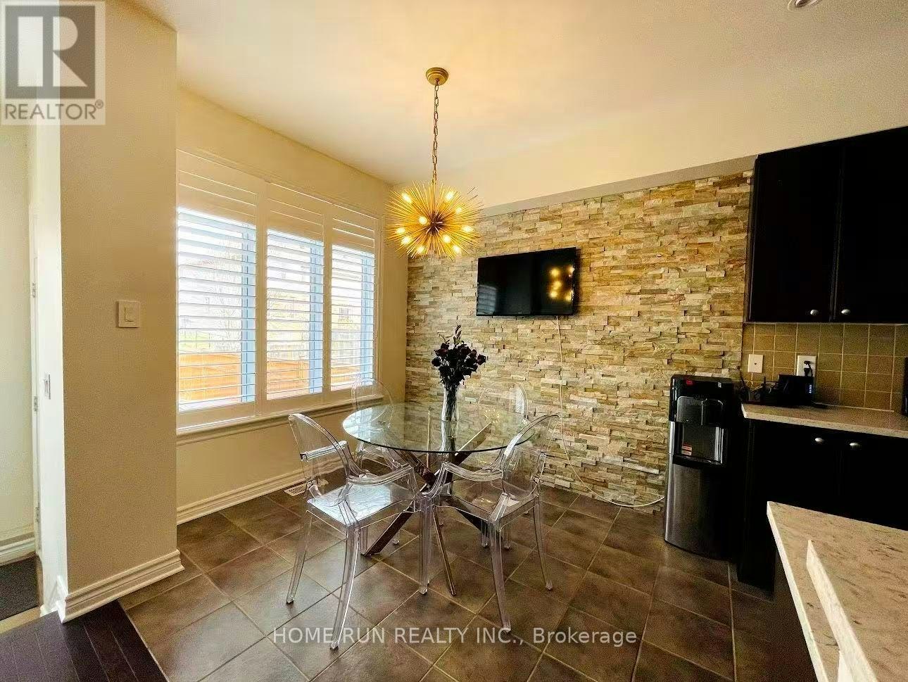 245 Badgeley Circle, Ottawa, ON, K2T 0B8 - 7