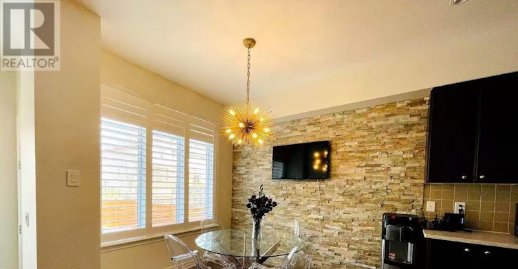 245 Badgeley Circle, Ottawa, ON, K2T 0B8 - 7