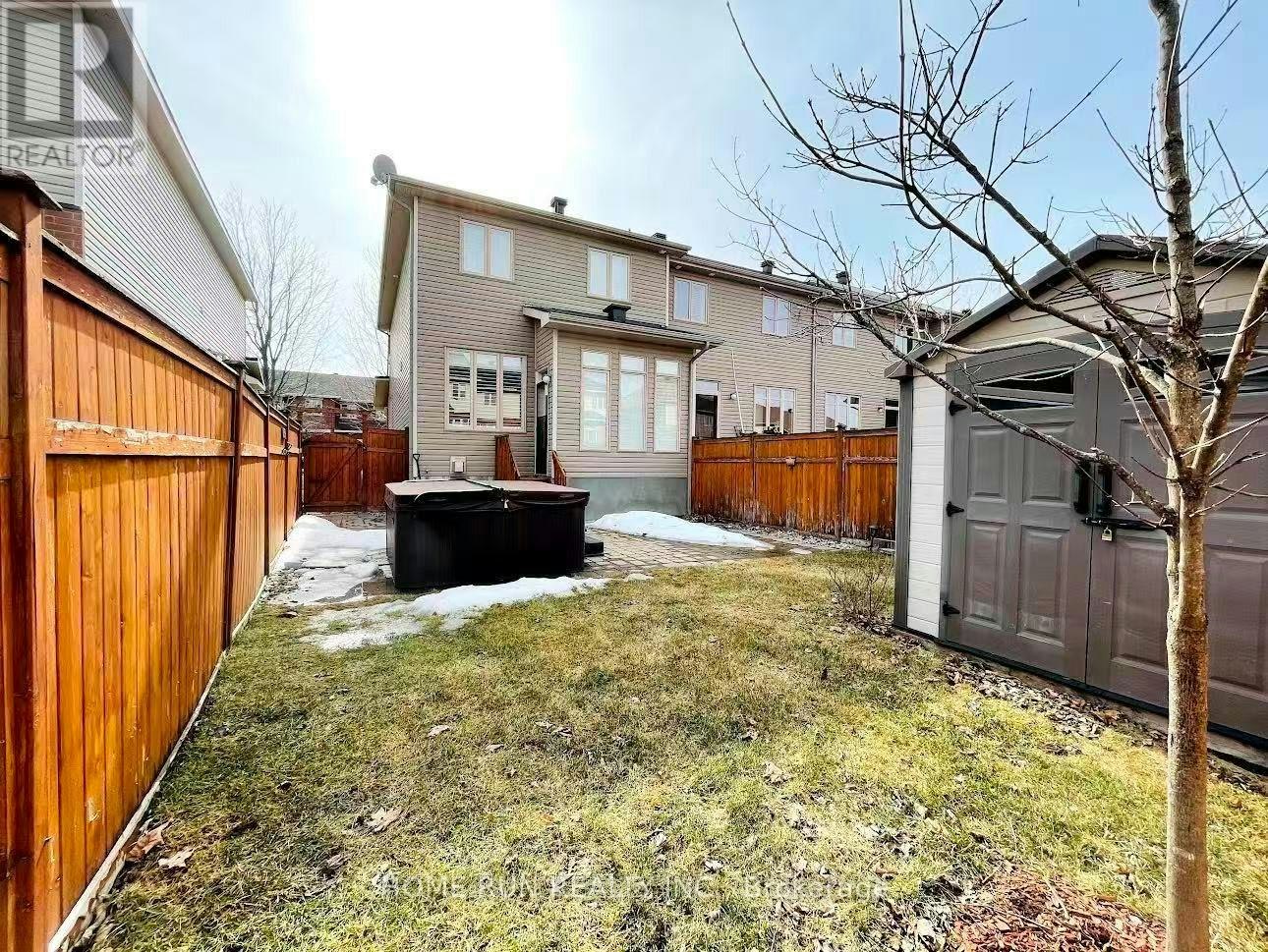 245 Badgeley Circle, Ottawa, ON, K2T 0B8 - 3