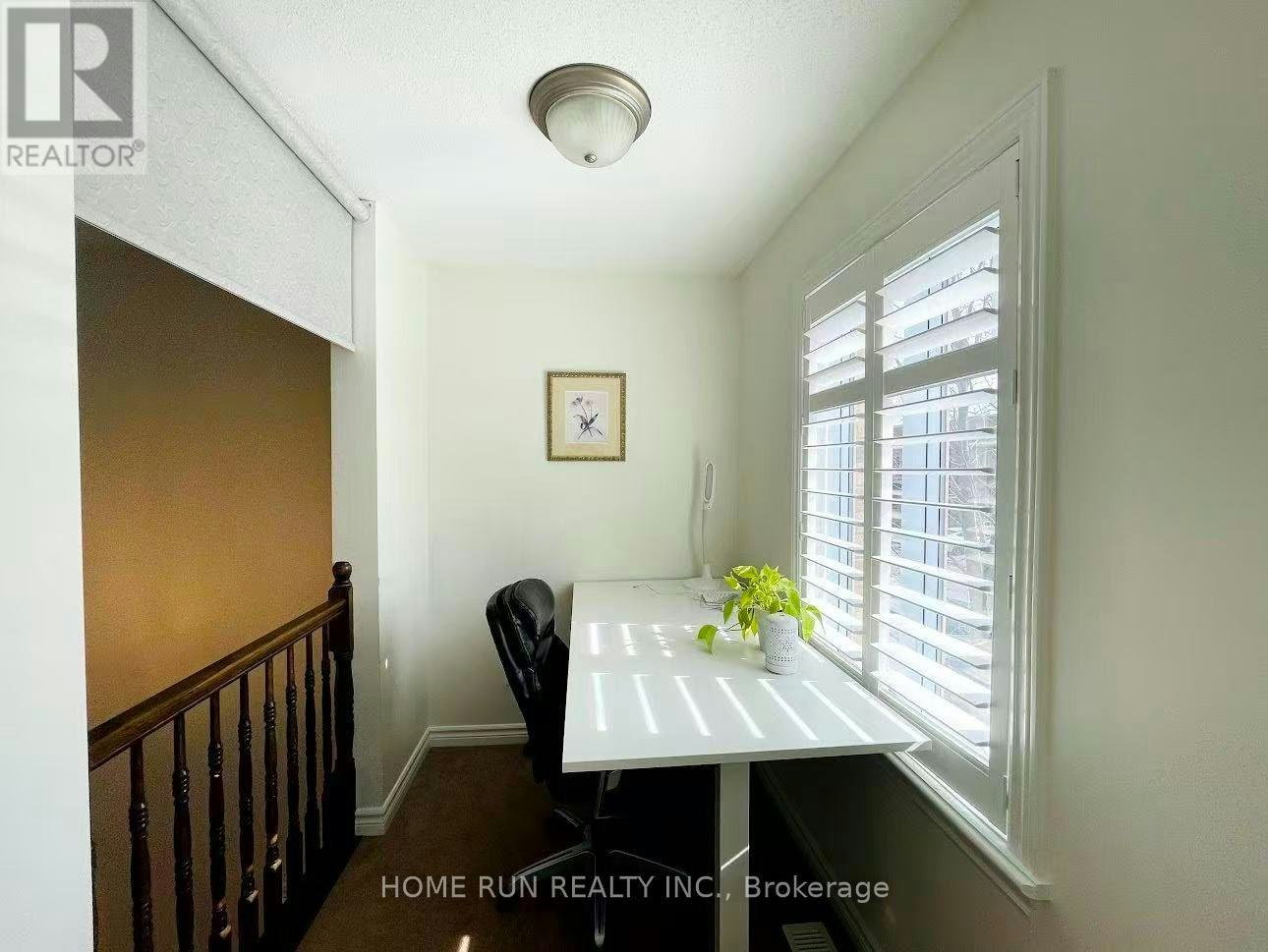 245 Badgeley Circle, Ottawa, ON, K2T 0B8 - 12