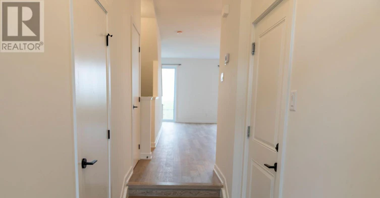 775 Maverick Crescent, Ottawa, ON, K2S 2X2 - 2