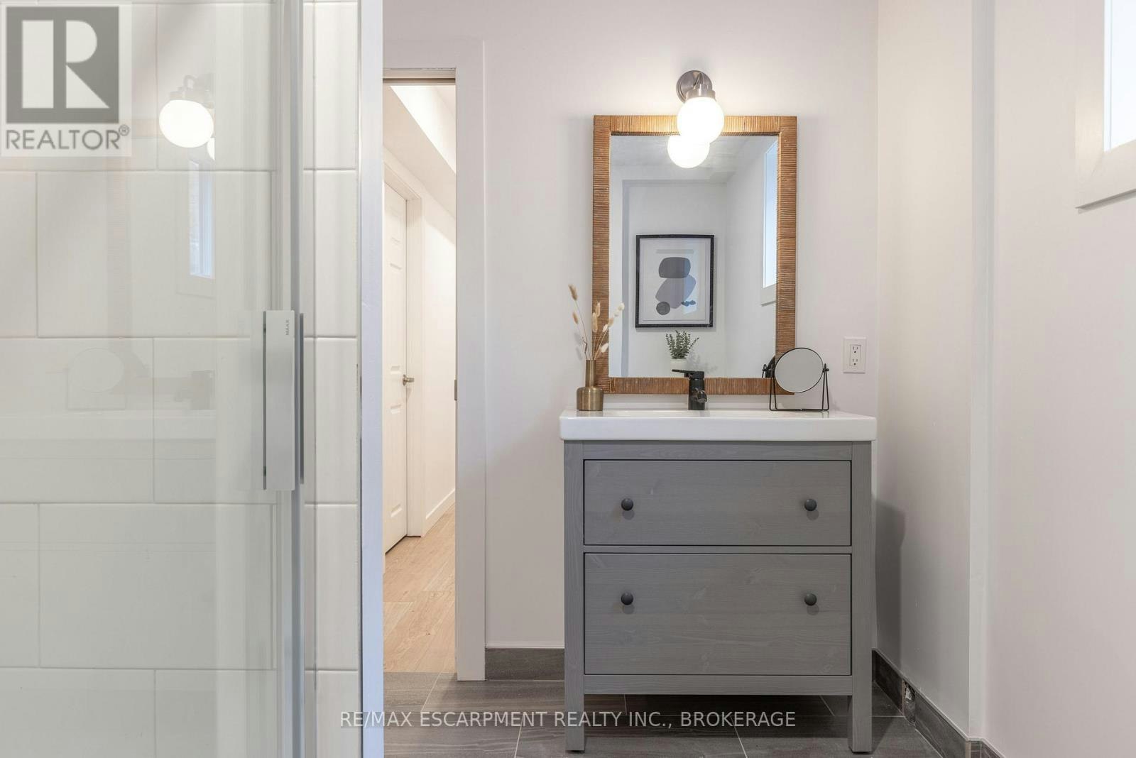 MAIN-50 Fifth Street, Welland, ON, L3B 4Z5 - 21