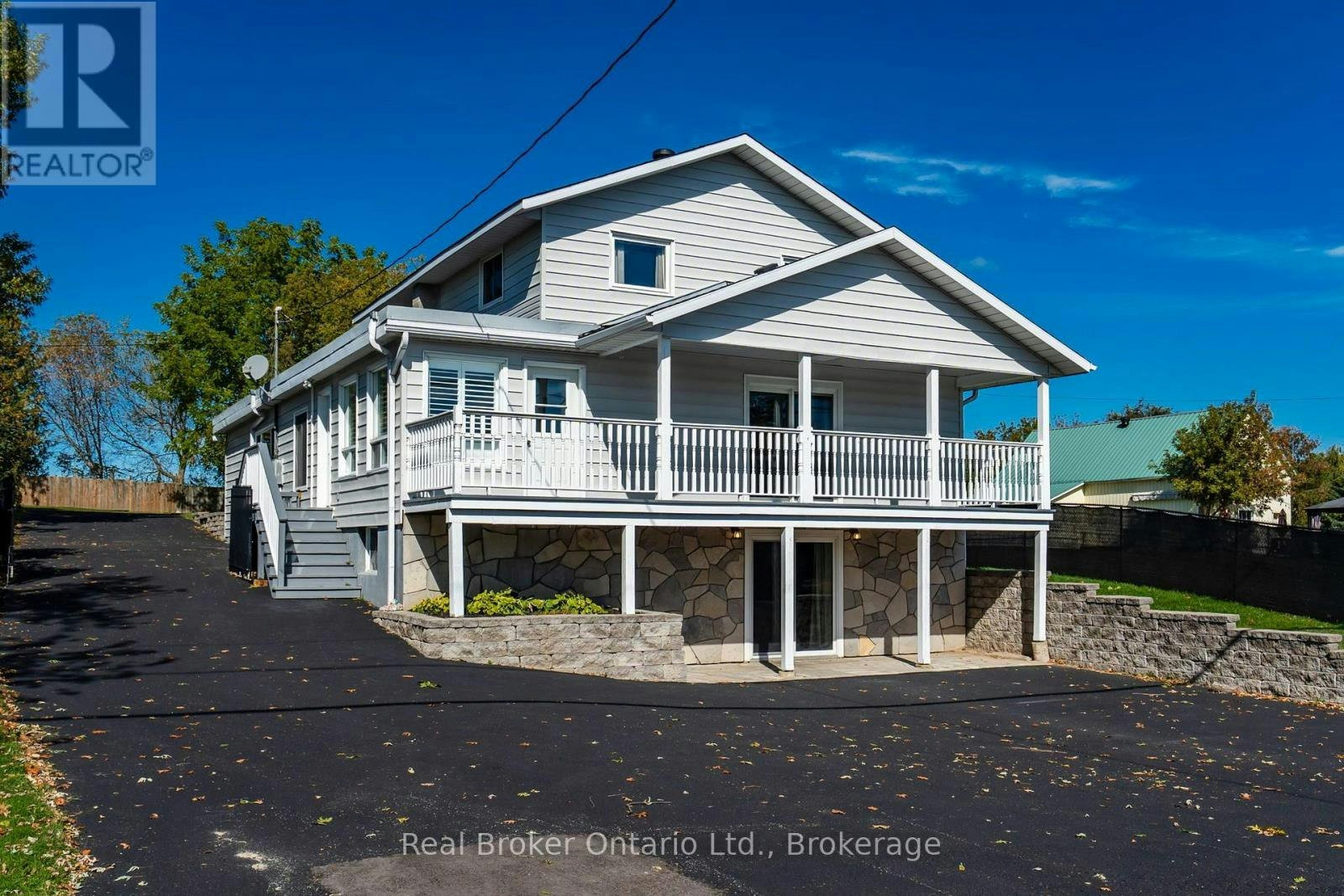 320 Lafontaine Road W, Tiny, ON, L9M 1R3