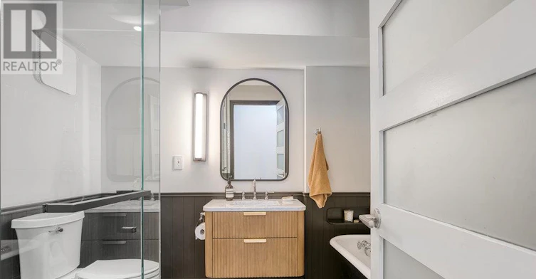 201-394 Euclid Avenue, Toronto, ON, M6G 2S9 - 4