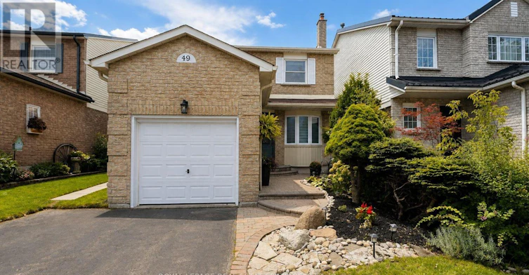 49 Lowder Place, Whitby, ON, L1N 8B8