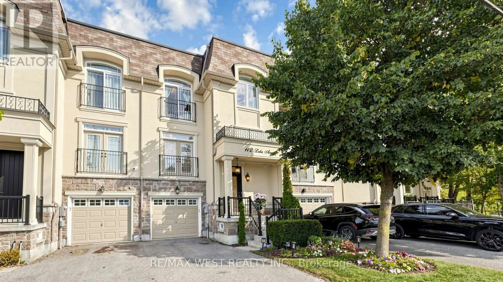 112 Lake Avenue, Richmond Hill, ON, L4E 3G6