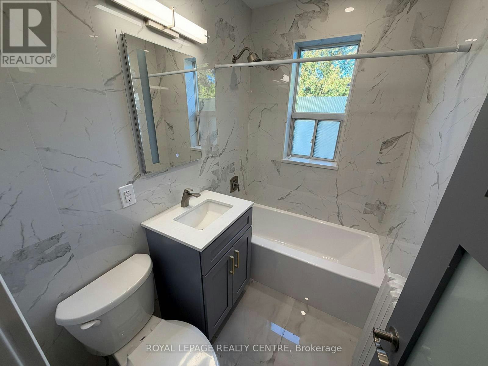 6-342 Lakeshore Road W, Mississauga, ON, L5H 1H1 - 9
