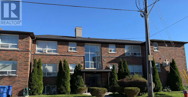 6-342 Lakeshore Road W, Mississauga, ON, L5H 1H1