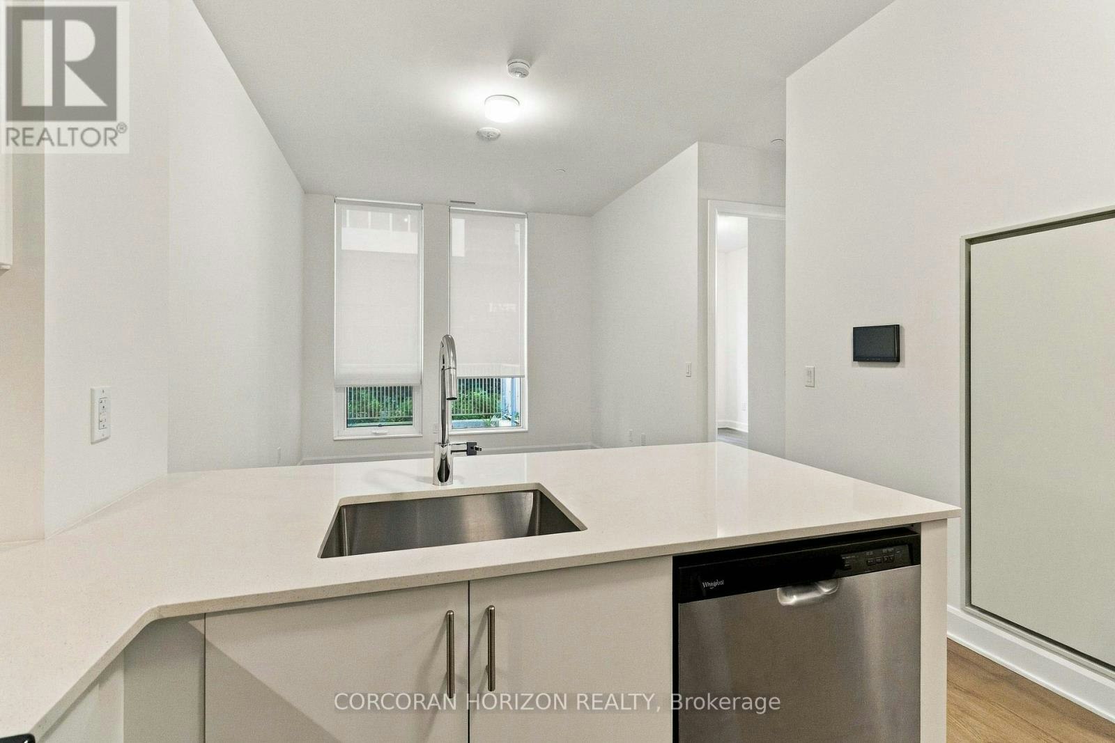 110-3240 William Coltson Avenue, Oakville, ON, L6H 8C8 3
