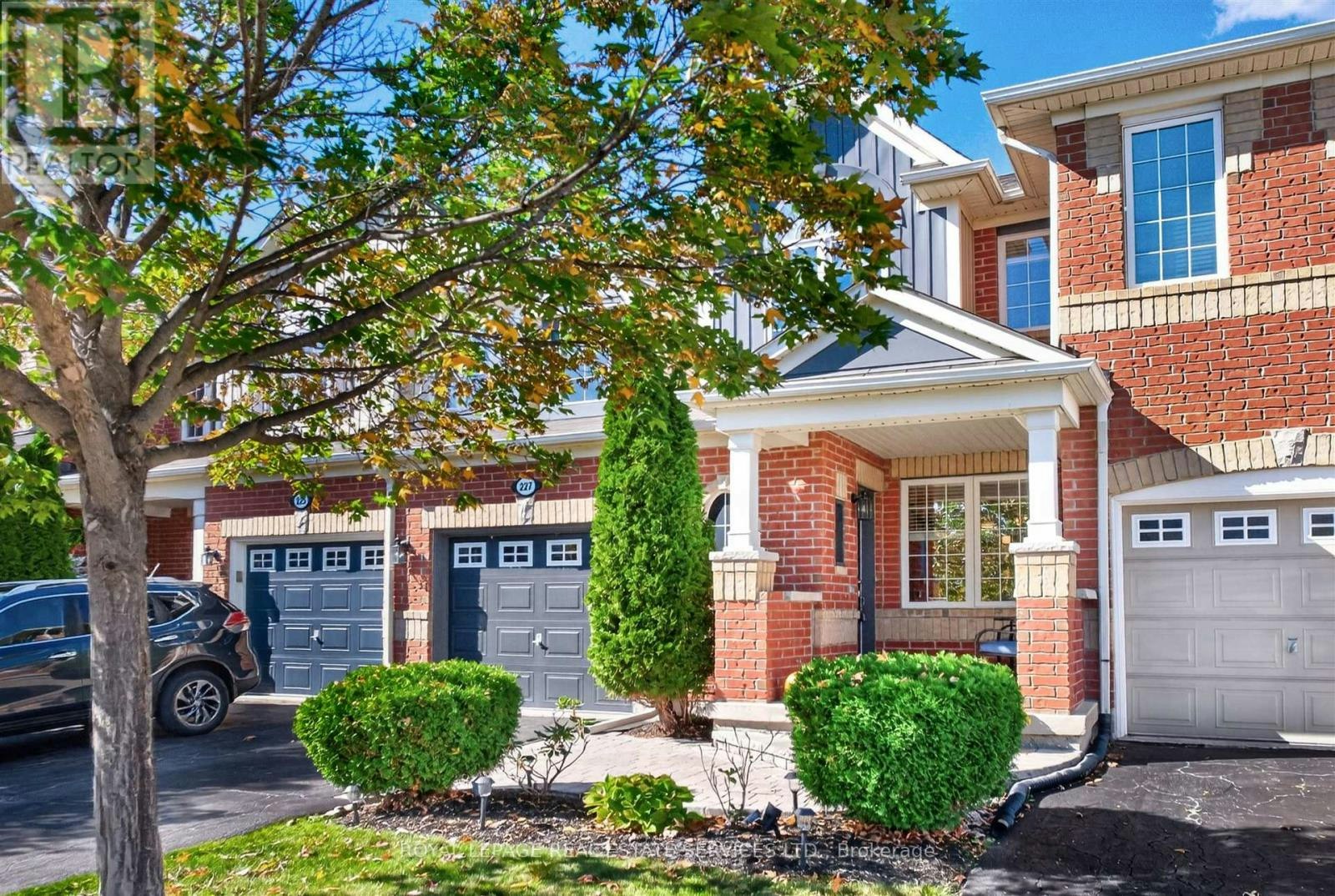 227 Prosser Circle, Milton, ON, L9T 0P8