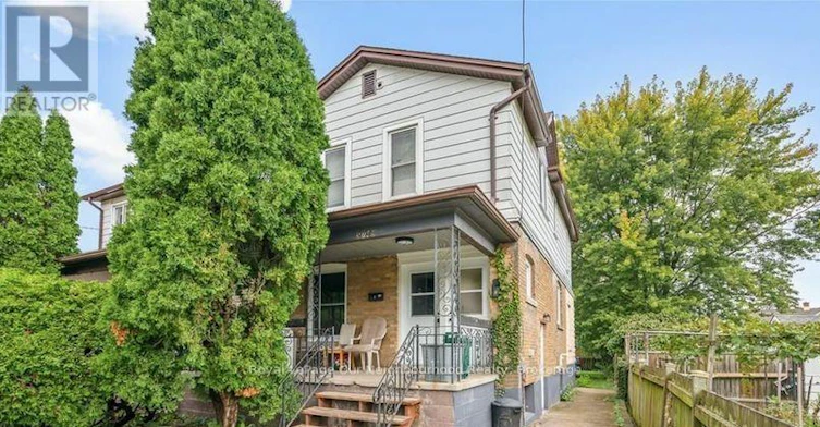 2-5749 Summer Street, Niagara Falls, ON, L2G 1M5