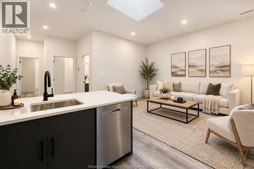 930 Marion, Windsor, ON, N9A 2J2 - 2