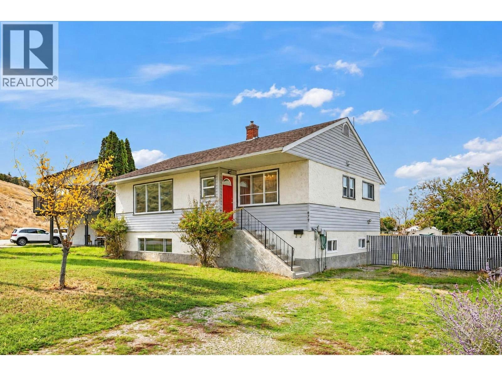 879 Trench Court, Kelowna, BC, V1Y 8H3