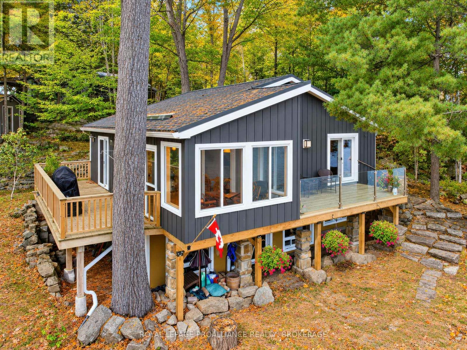 1124 Sawmill Lane, South Frontenac, ON, K0H 2L0