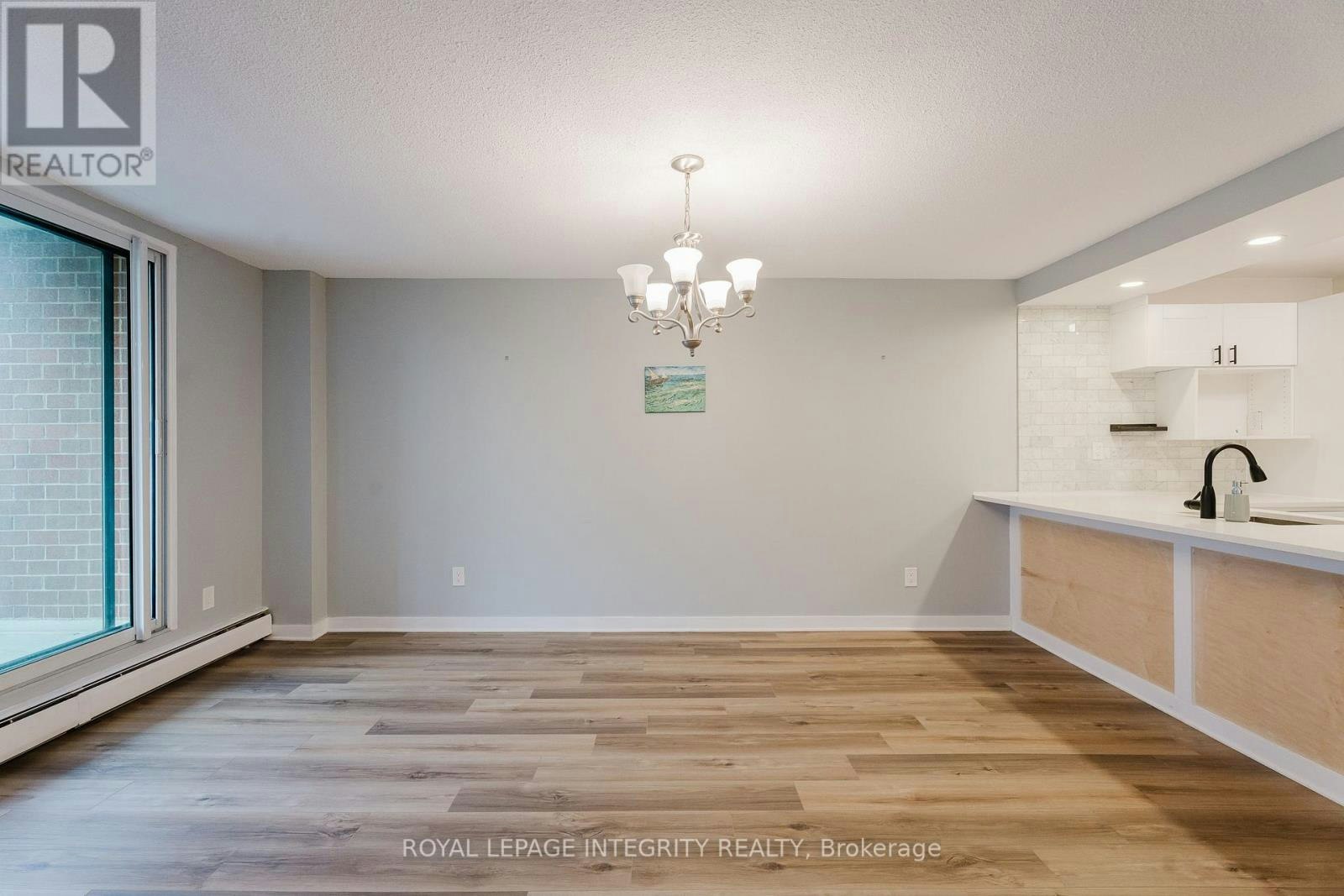 212-2650 Southvale Crescent, Ottawa, ON, K1B 4S9 - 9