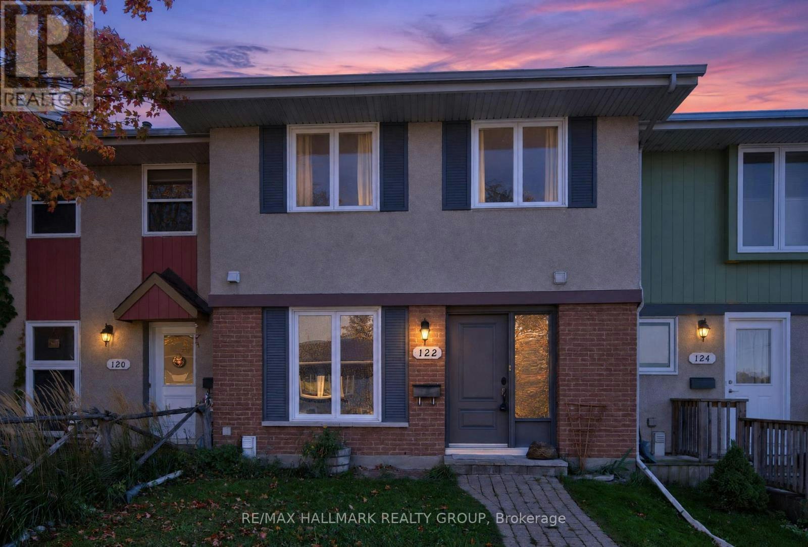 122 Costello Avenue, Ottawa, ON, K2H 7C5