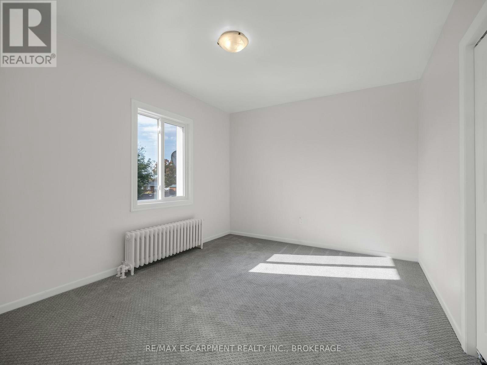 UPPER-7 Maitland Street, Thorold, ON, L2V 3A4 - 8
