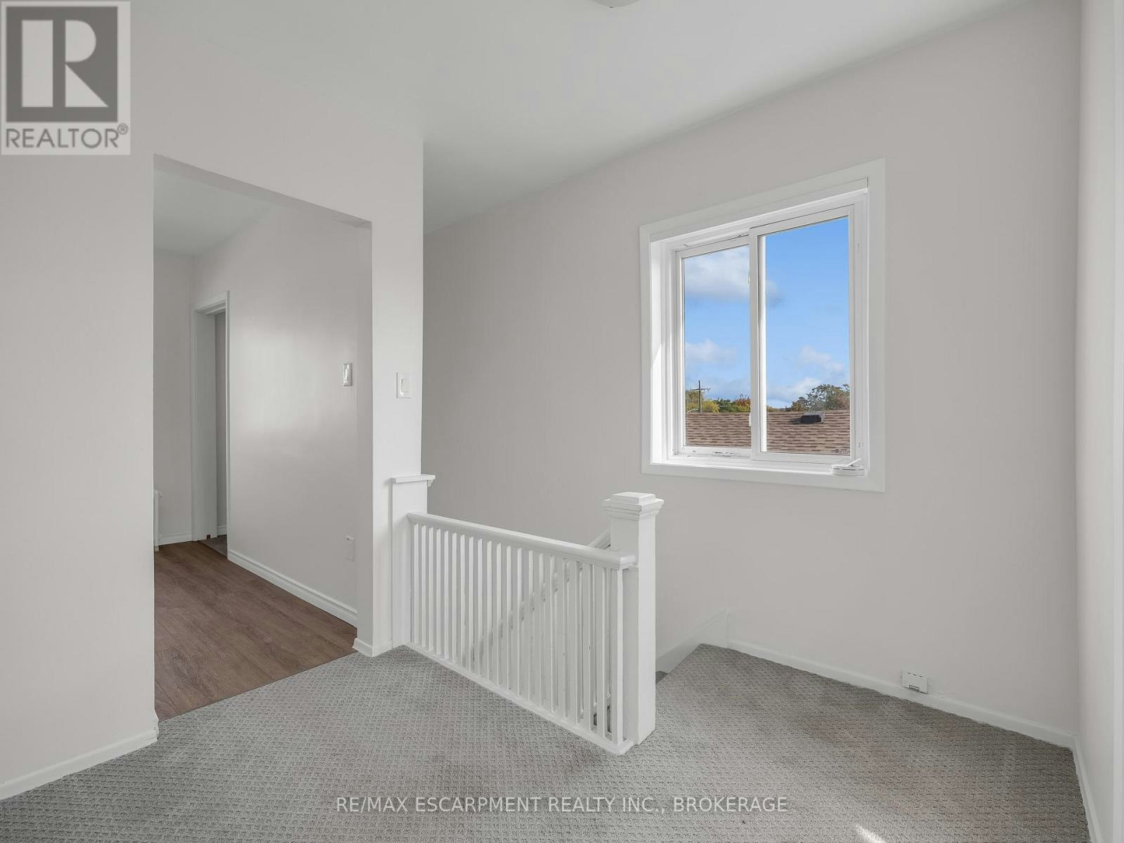 UPPER-7 Maitland Street, Thorold, ON, L2V 3A4 - 6