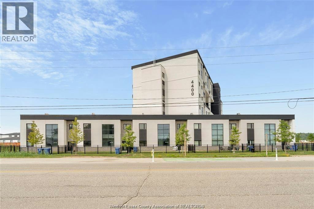 527-4400 Laurier, Lasalle, ON, N9H 0R1 - 2