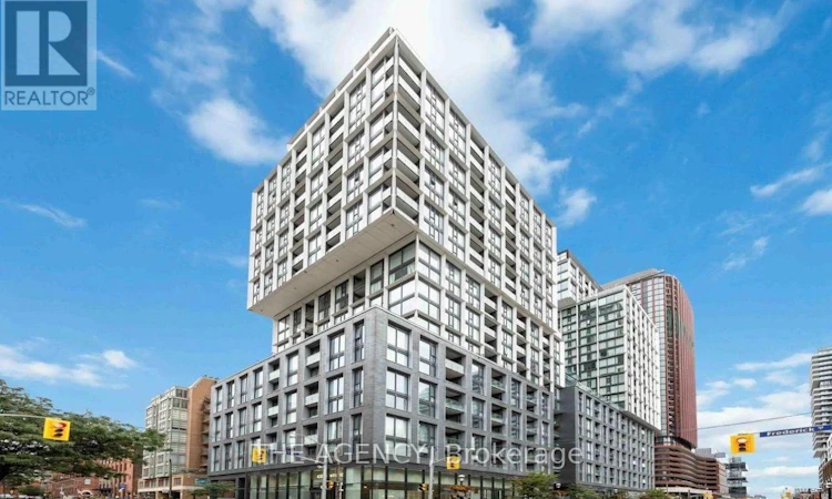 208-158 Front Street E