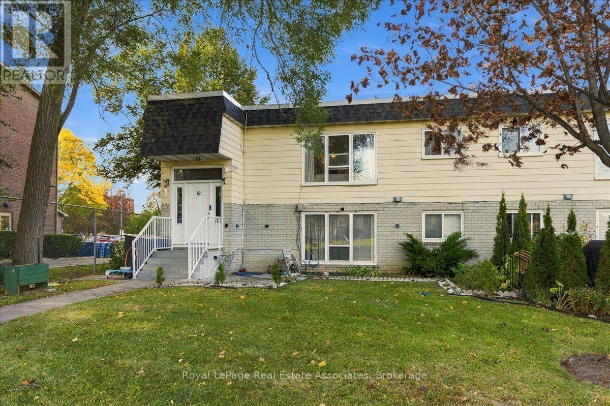 1-4-540 Mary Street E, Whitby, ON, L1N 2R1