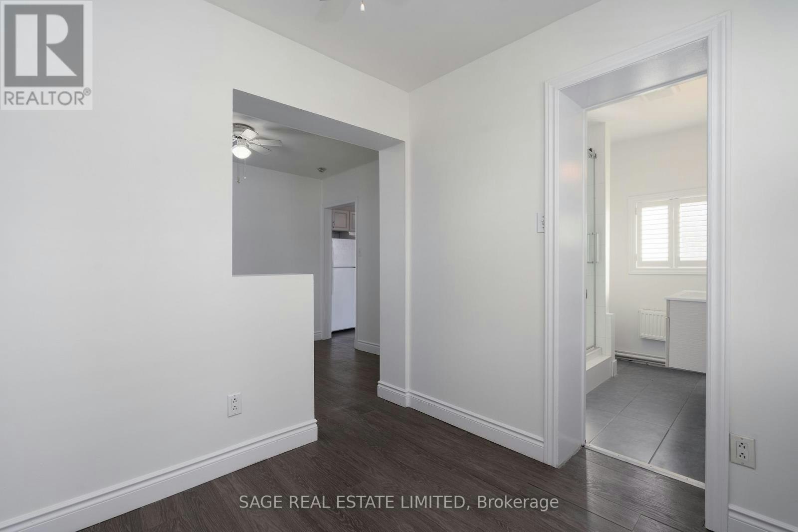 1B-8 Brookmount Road, Toronto, ON, M4L 3N1 - 10