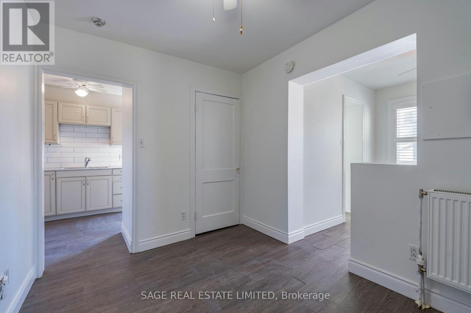 1B-8 Brookmount Road, Toronto, ON, M4L 3N1 - 6