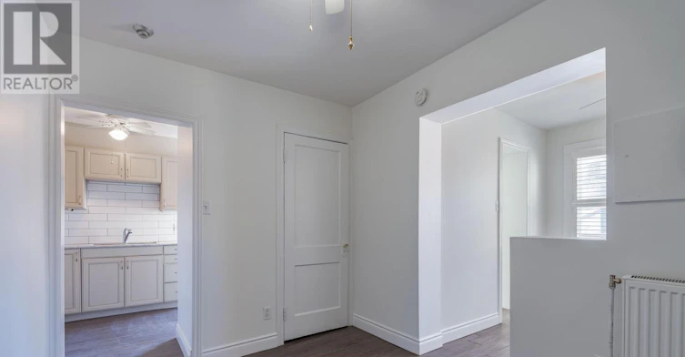 1B-8 Brookmount Road, Toronto, ON, M4L 3N1 - 6