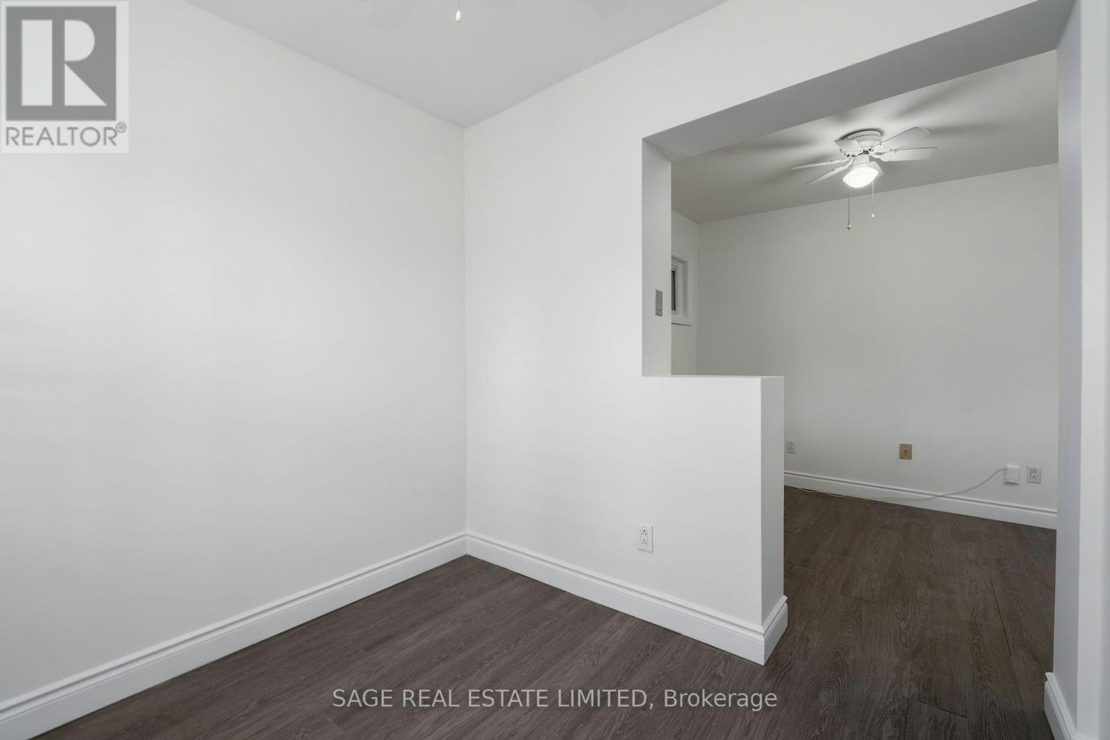 1B-8 Brookmount Road, Toronto, ON, M4L 3N1 - 11
