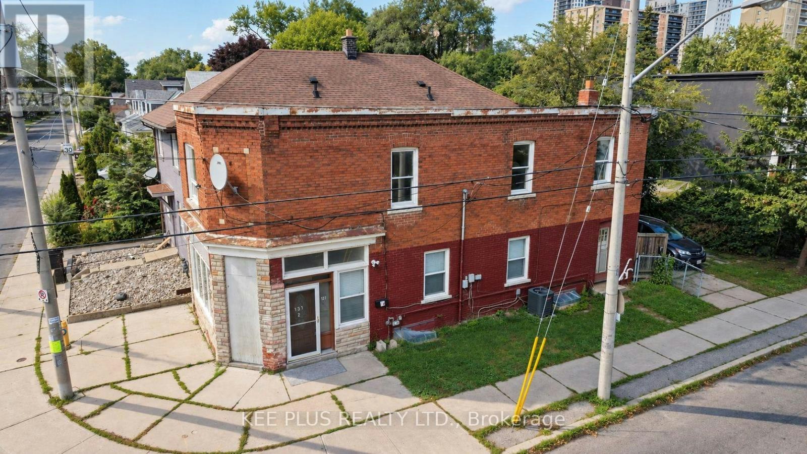 1-131 Chisholm Avenue, Toronto, ON, M4C 4V9