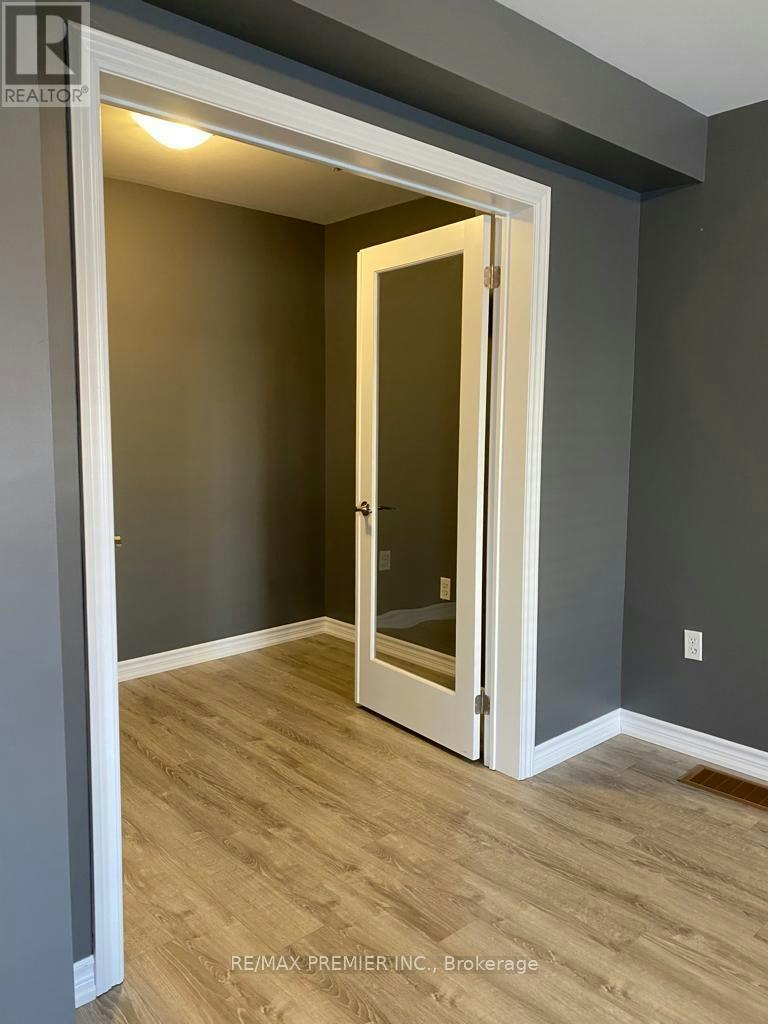 6 Andean Lane, Barrie, ON, L9J 0J4 - 7