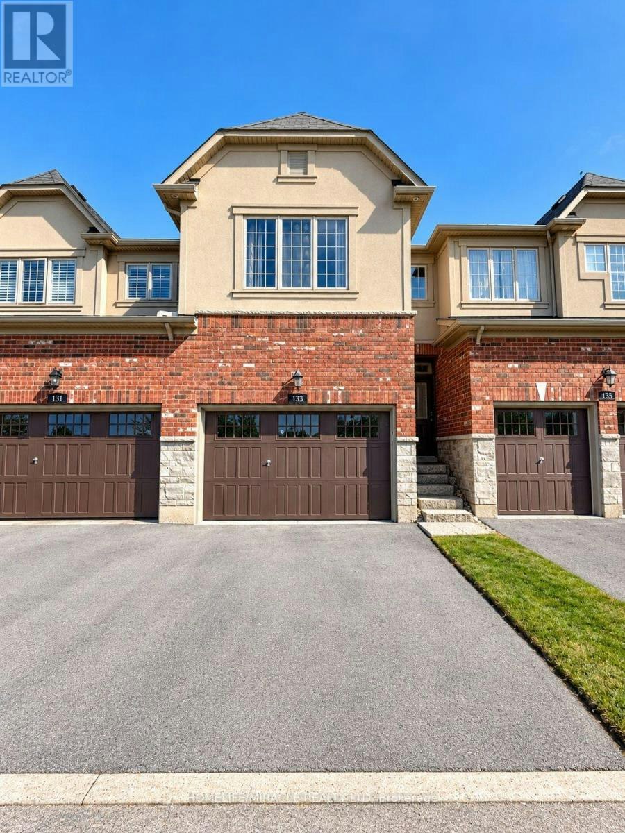 133 Oakhaven Place, Hamilton, ON, L9K 0B6