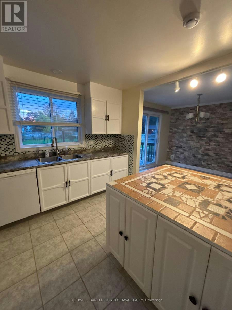 1084 Eadie Road, Russell, ON, K4R 1C3 - 7