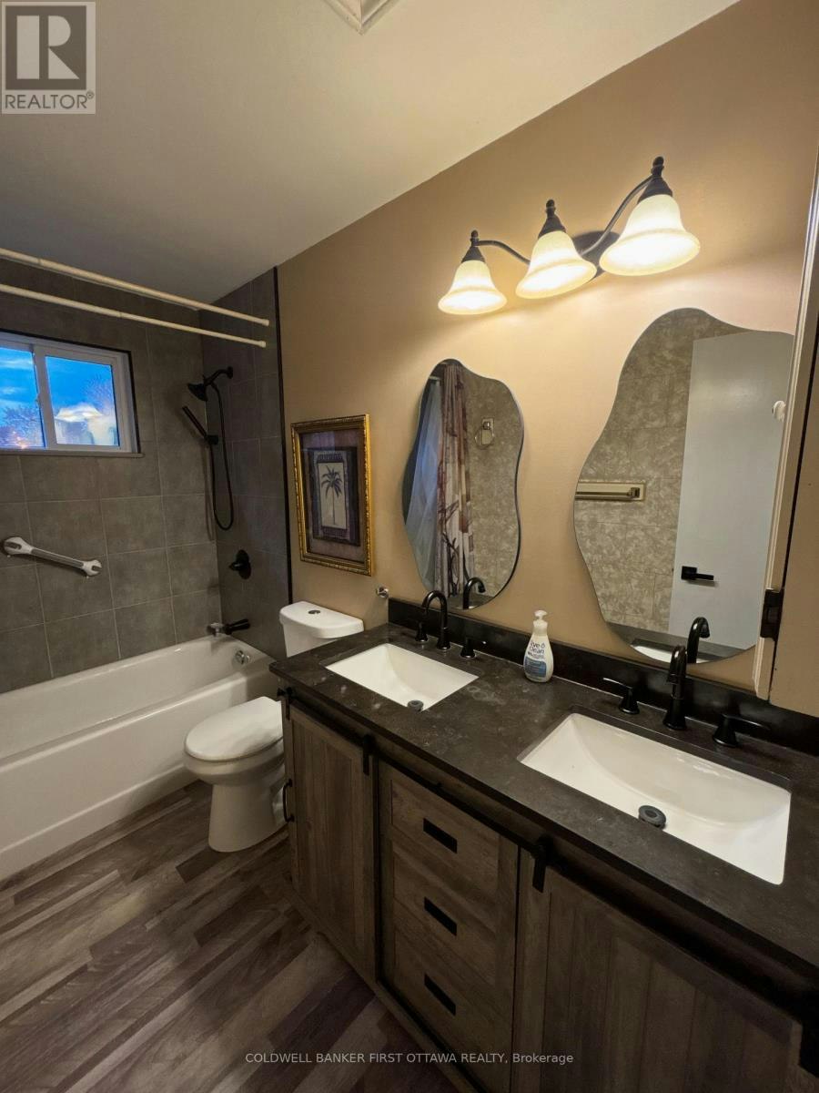 1084 Eadie Road, Russell, ON, K4R 1C3 - 14