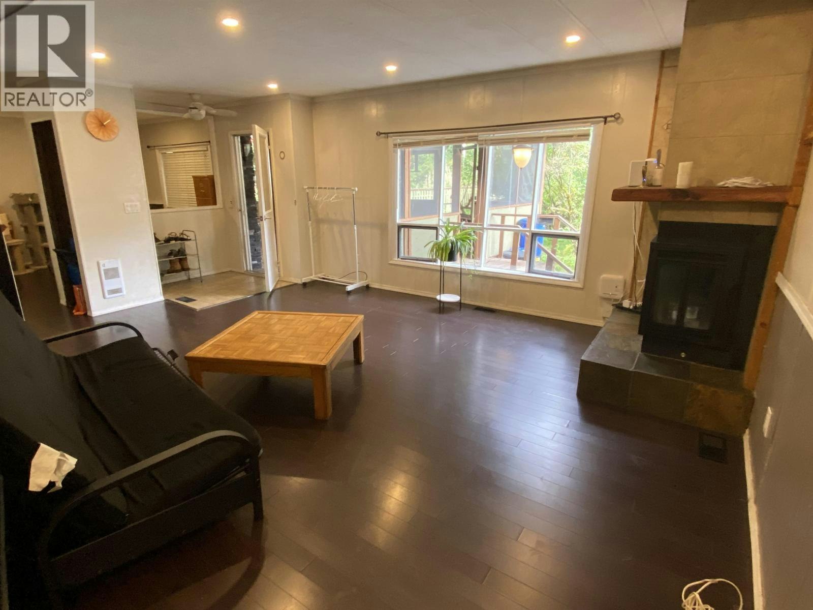 3927 Crescentview Avenue - 5
