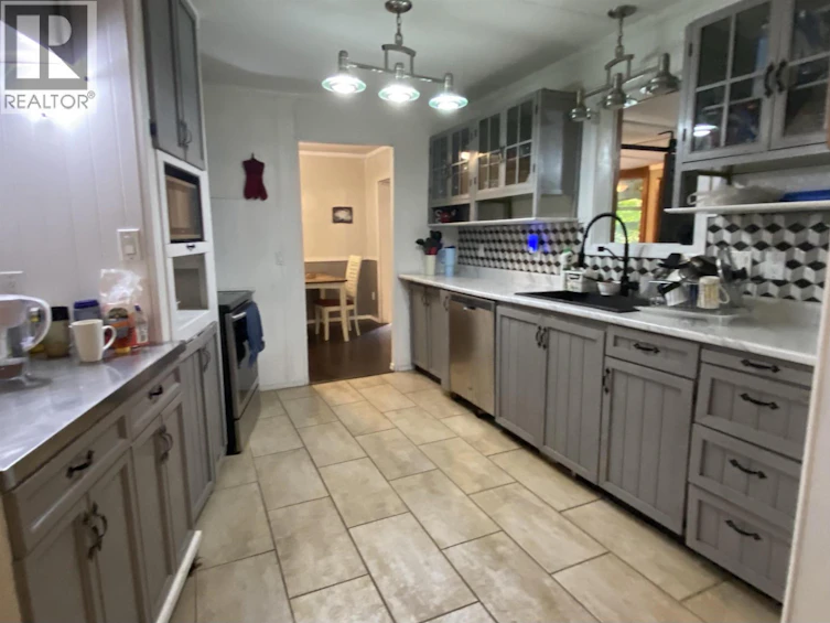3927 Crescentview Avenue, Terrace, BC, V8G 3V9 - 9