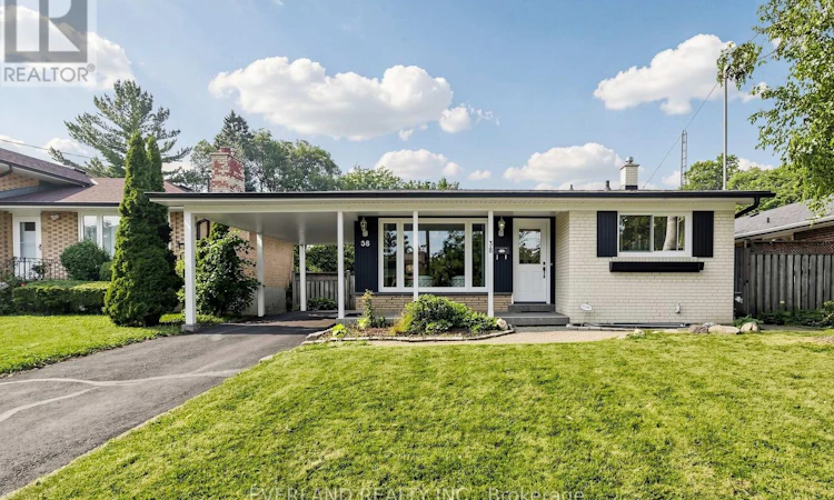 38 Six Nations Avenue