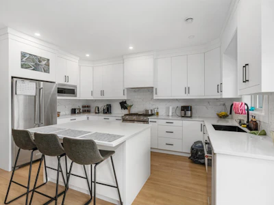 18470 64 Avenue - 3