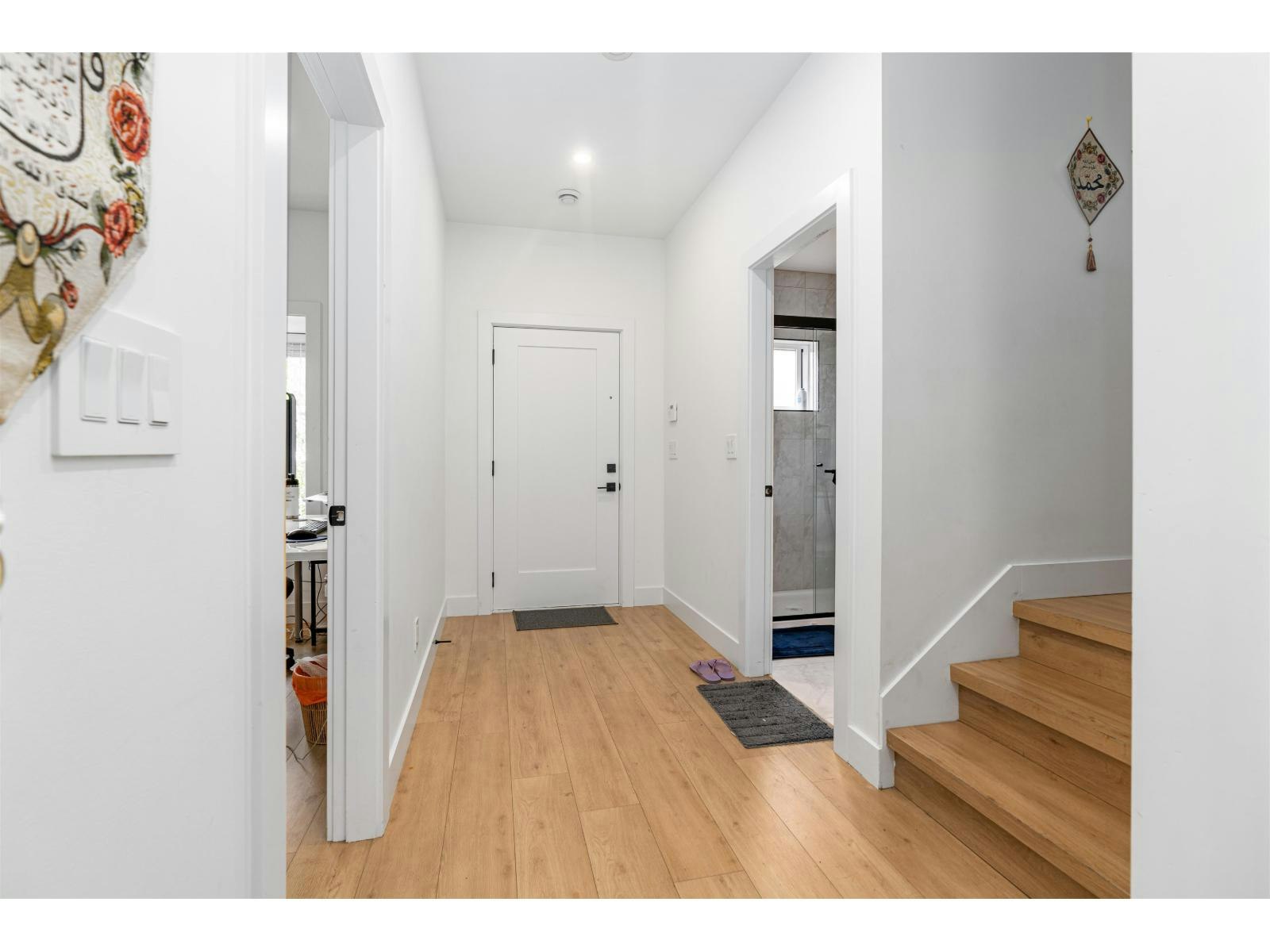 18470 64 Avenue, Surrey, BC, V3S 8J6 - 17