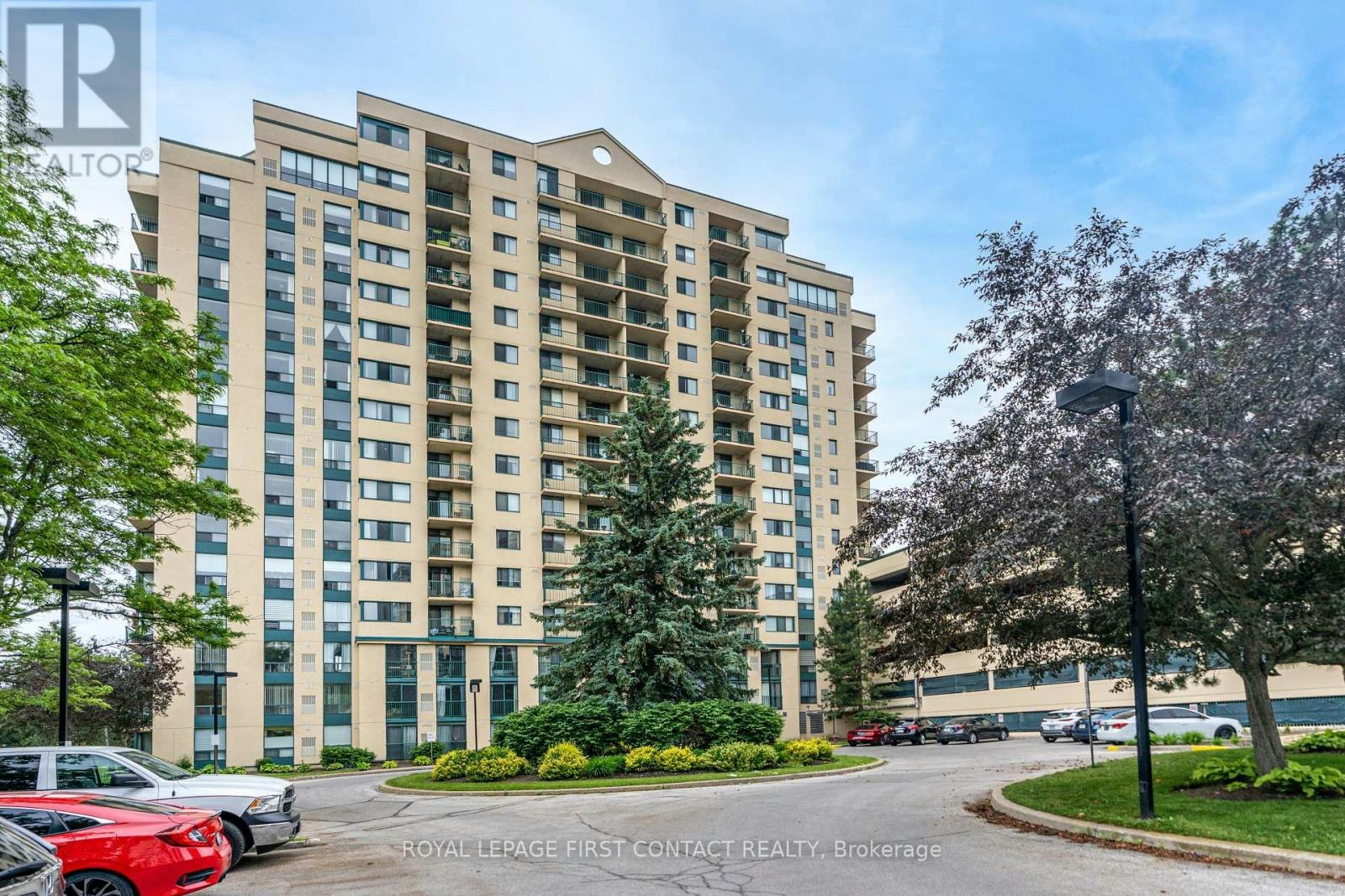 403-75 Ellen Street, Barrie, ON, L4N 7R6 1