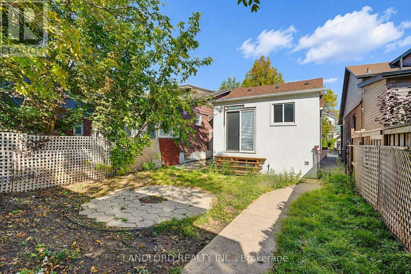MAIN FL-45 Craydon Avenue, Toronto, ON, M6M 2C8 - 5